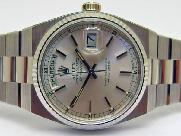 Rolex DAY-DATE OYSTERQUARTZ 19019 in 18k Weißgold