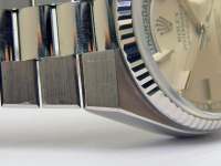 Rolex DAY-DATE OYSTERQUARTZ 19019 in 18k Weißgold Abbildung 7