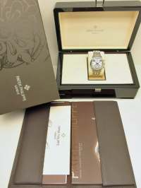 Patek Philippe Chrono Kalender 5960 in Stahl Image 10