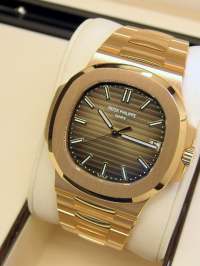 Patek Philippe Jumbo NAUTILUS 5711 in Rosegold Image 12