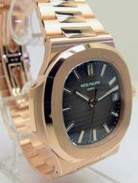 Patek Philippe Jumbo NAUTILUS 5711 in Rosegold Image 9