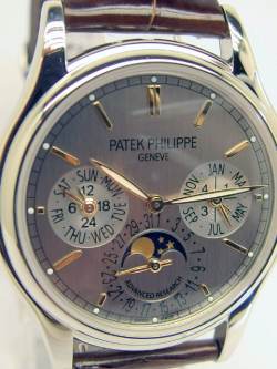 Patek Philippe 5550P limitierter Advanced Research Ewiger Kalender Full Set Image 12