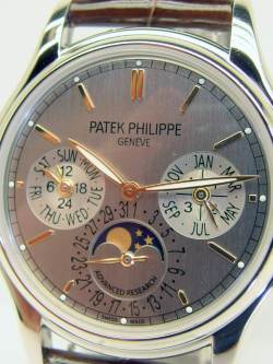 Patek Philippe 5550P limitierter Advanced Research Ewiger Kalender Full Set Image 13