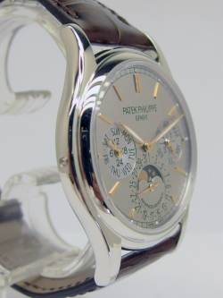 Patek Philippe 5550P limitierter Advanced Research Ewiger Kalender Full Set Image 9