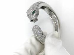Cartier Panthère de Cartier Armreif | Weißgold | ca. 15.74 ct Pavè | Diamanten Smaragde Abbildung 4