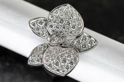 Cartier CARESSE D'ORCHIDÉES par Cartier Ring | Weißgold | Diamant Pavé Abbildung 11