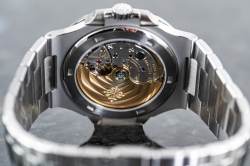 Patek Philippe Jumbo NAUTILUS ungetragen | Kaliber 26-330 | 5711 in Stahl | Full Set | 2020 | Image 3