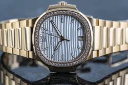 Patek Philippe medium NAUTILUS | 7118/1200R in Roségold | Diamant Lünette | Full Set 2018 | Image 3
