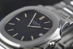 Patek Philippe 3700 Vintage Jumbo Nautilus Type 7 Serif Korkbox und PP Service Image 15