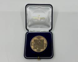 Patek Philippe Medaille Museum 2000 Ten Days mit original Box in Bronze Image 4