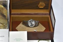 Rolex 19019 sehr seltene Vintage Day-Date Oysterquartz Weißgold Collectors Full Set Image 17