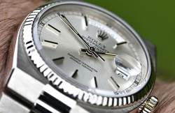 Rolex 19019 sehr seltene Vintage Day-Date Oysterquartz Weißgold Collectors Full Set Image 20
