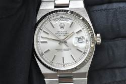 Rolex 19019 sehr seltene Vintage Day-Date Oysterquartz Weißgold Collectors Full Set Image 9