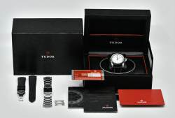 Tudor 20500N Grantour Date white dial Stahl LC100 Full Set 2012 Abbildung 4