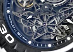 Roger Dubuis RDDBEX0826 limited Excalibur Spider Pirelli white Titan ungetragen Full Set 2026 Abbildung 12