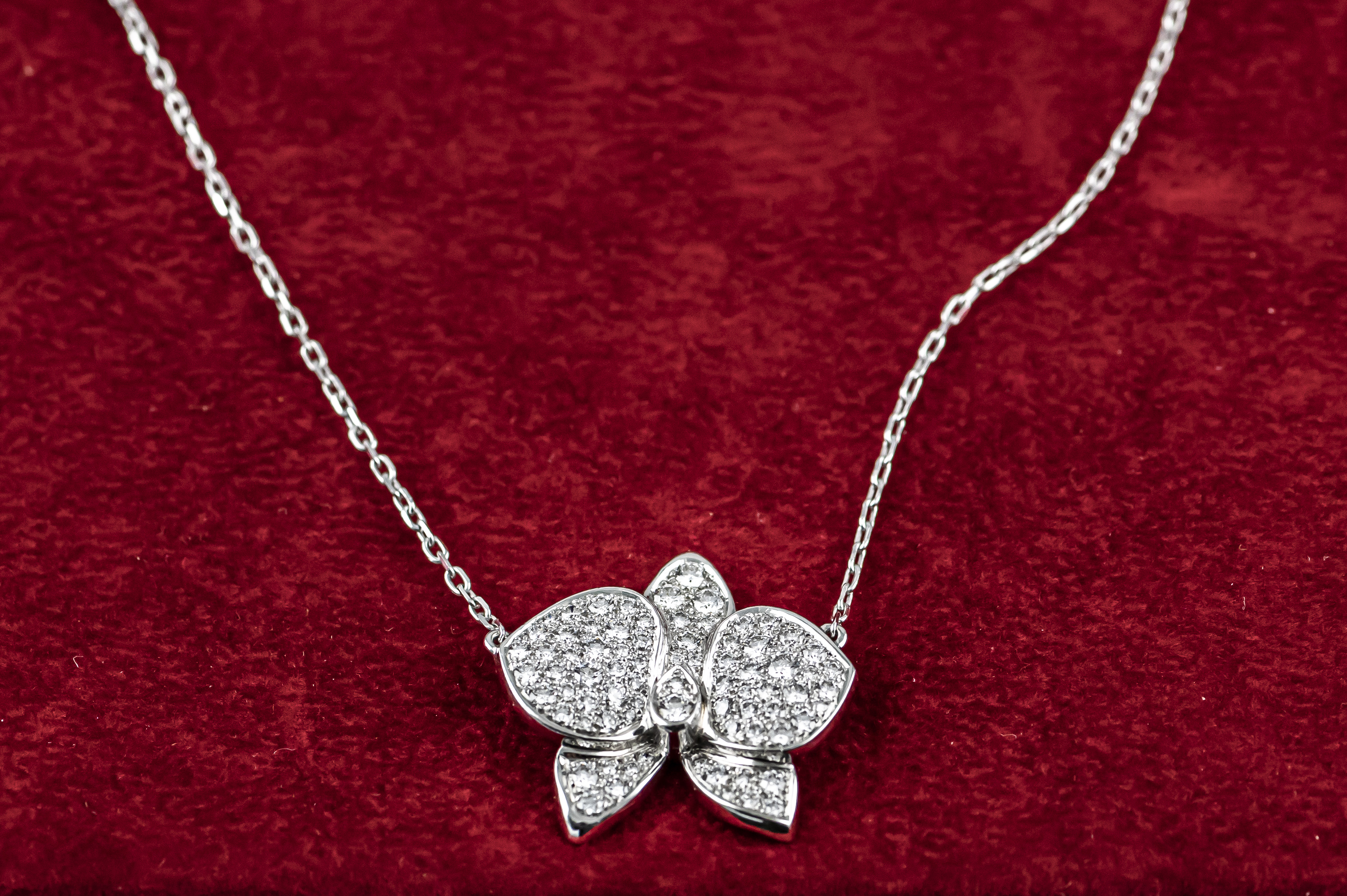 CRB7015300 - Caresse d'Orchidées par Cartier necklace - White gold,  diamonds - Cartier