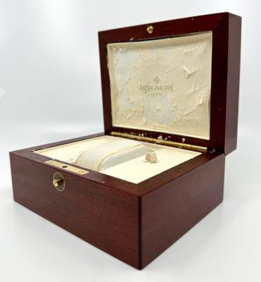 pre owned PATEK PHILIPPE precious Wood Box for Calendar / Complication models