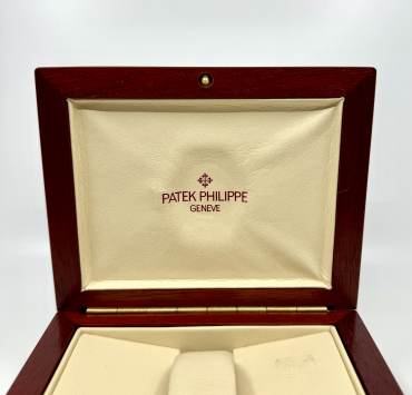 pre owned PATEK PHILIPPE precious Wood Box for Calendar for References 3700 / 3970 / 3940