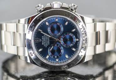 pre owned ROLEX Cosmograph Daytona Chronometer "blue dial" in 18k Whitegold