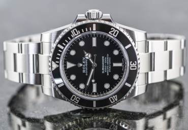 pre owned ROLEX SUBMARINER Chronometer no Date in Steel