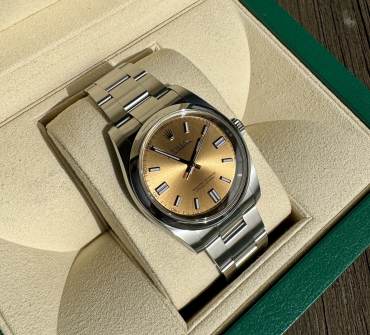 pre owned ROLEX OYSTER PERPETUAL 36 Chronometer "White Grape Dial" in Steel