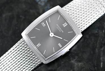 3354 Vintage Lady Dress Watch orig. white gold bracelet 