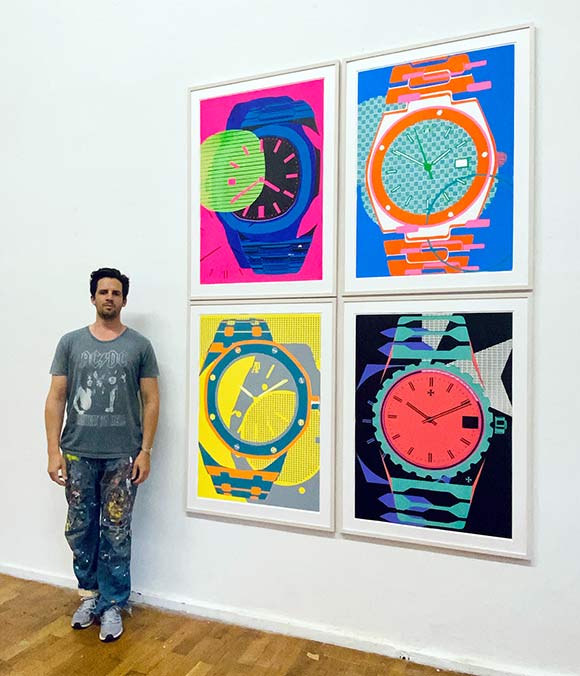Artist Christian Muscheid in front of the series Big Four
